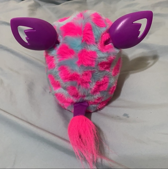 Furby - Picture 2 of 4